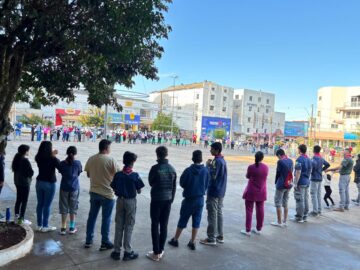 Áquila percorre pontos de Xaxim em atividade educativa